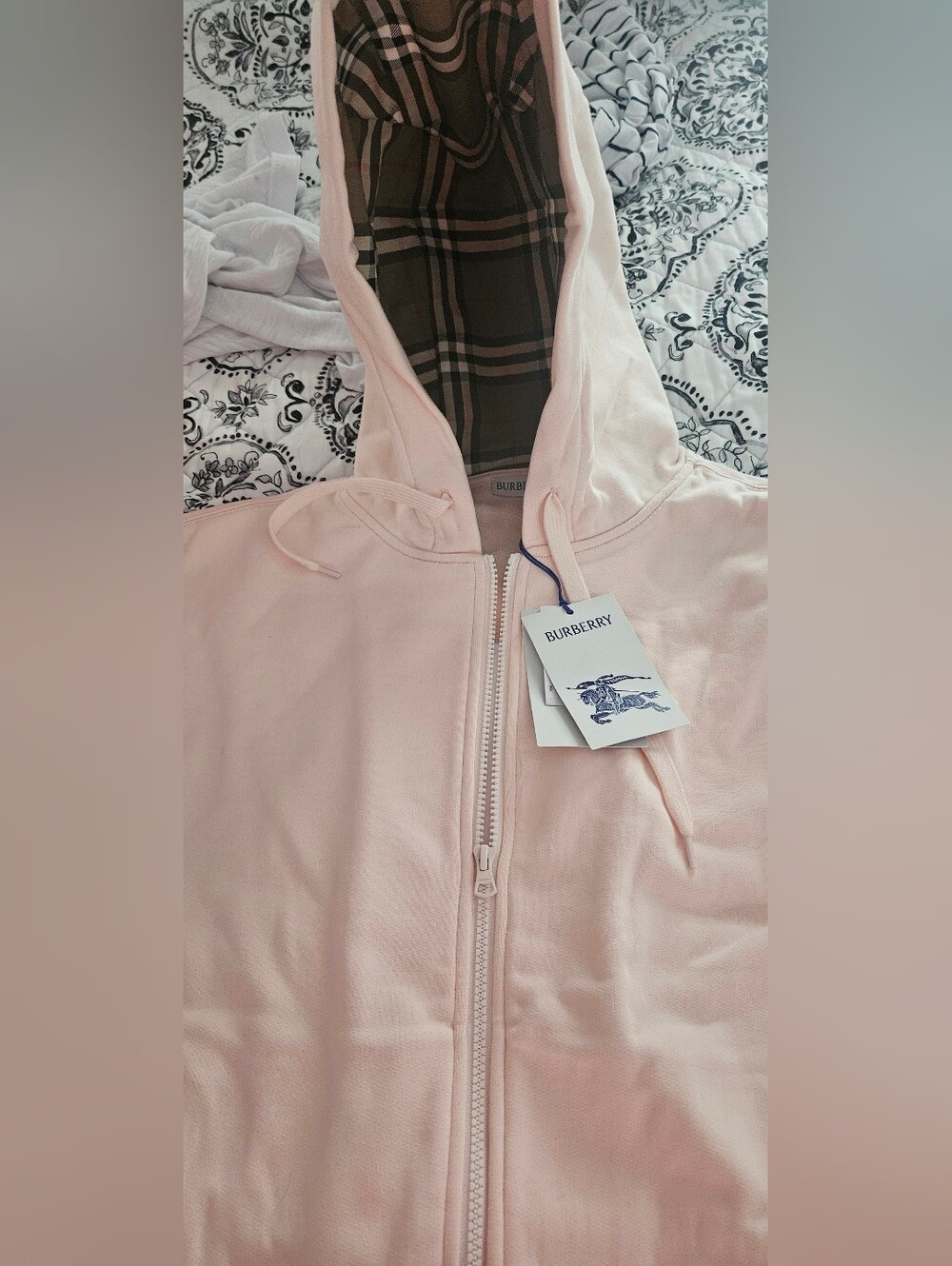 Burberry Ballet Pink / Nova Hoodie SZ L